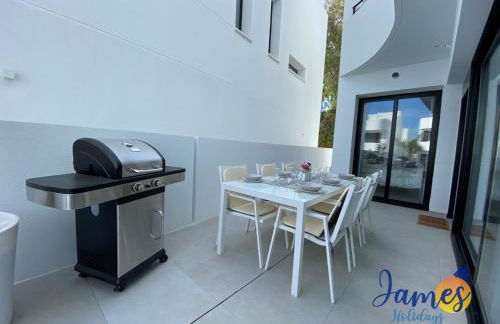 Luxurious Villa Private Pool La Marina Urb LM3 - Foto 4