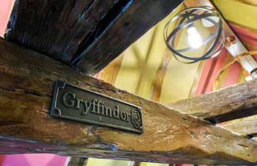 The Famous Harry Potter House, Hot Tub, Cinema Room, Sky TV - Foto 52