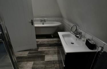 Dyserth Waterfalls apartment - Photo 19