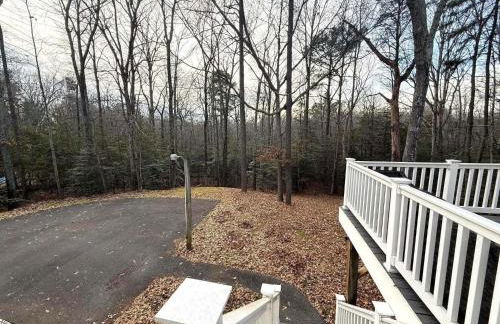 Spacious 6Bed Woodland Retreat with Movie Room & Deck - Foto 11