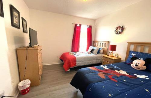 Spacious Villa South Facing Pool 20 min to Disney - Foto 4