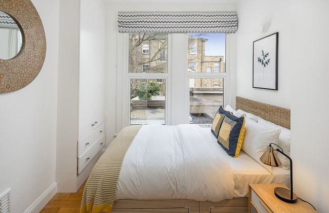 Lovely Designer 1 Bedroom Shepherd's Bush 7 min to Tube - Photo 2