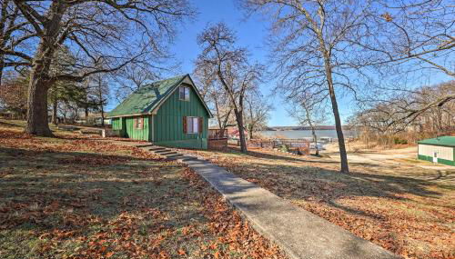 Shared Dock and Seasonal Pool Lakefront Grove Cabin - Foto 2