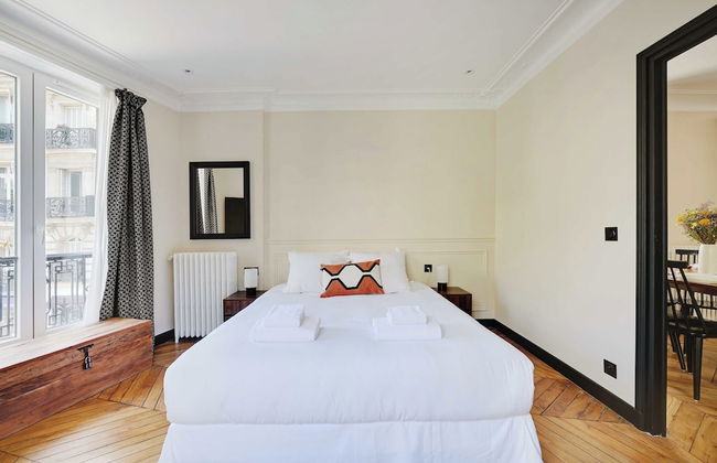 Charming apt - 2br/6p - Ternes/ Arc de Triomphe - Photo 2