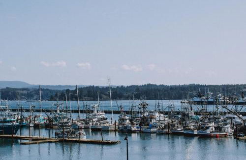 Historic Bay Front! Views of the Marina! Walk to Everything! Unit 1 - Photo 12