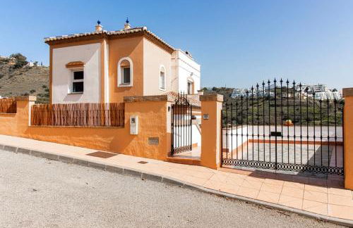 Tamango Hill, Nerja - Photo 38