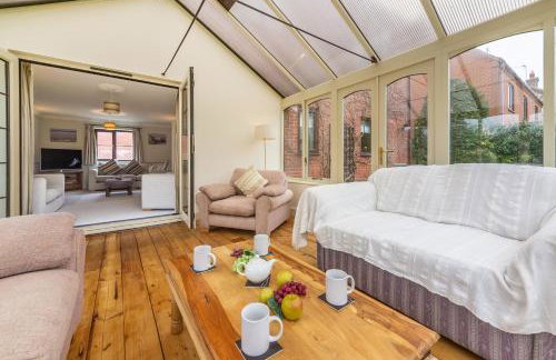 Saltmarshes - Photo 14