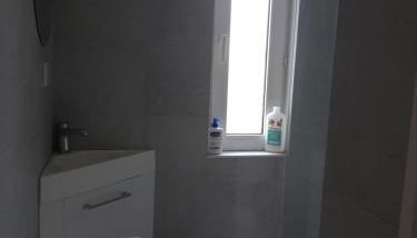 T1 indépendant Cosy 150m plage - Foto 5