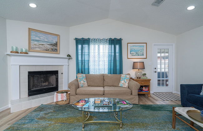 Renovated Home Near Beach and Shopping - Foto 19