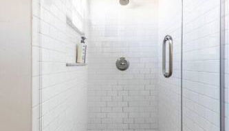 Charming Mid-Century Craftsman, Hot Tub with Serene Yard - Foto 3