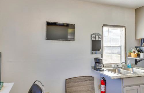 Quaint Couples Retreat in Rural Overton - Foto 10