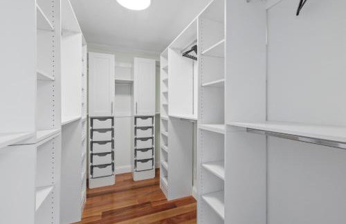 @ Marbella Lane - Buckingham Place Laundry + P - Photo 69