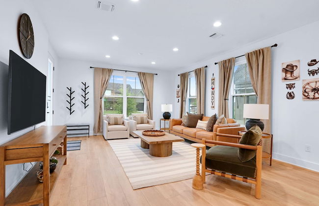 Chic Modern Farm Haus - Minutes to Everything - Foto 1