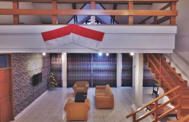 Vila Bunga Merah Gelatik - Photo 13