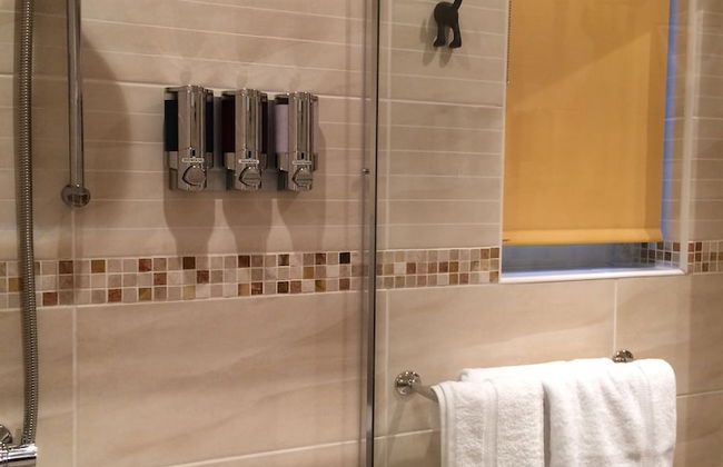 Lochedge Lodge - Photo 12