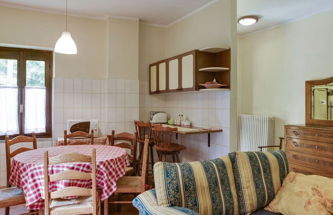 Unique Holiday Experience in Greenery near Lake - Foto 6