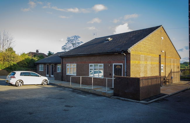 Live in Leeds Greenhill Bungalows - Photo 72