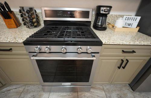 Luxury 2BD 2BTH Condo 5 - Foto 6