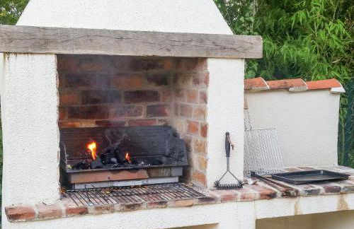 Spacious Farmhouse With Private Heated Pool in a Rustic Garden - Foto 78