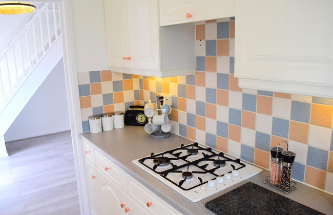 Charming 4-bed Cottage in Hayling Island - Hot Tub - Foto 9