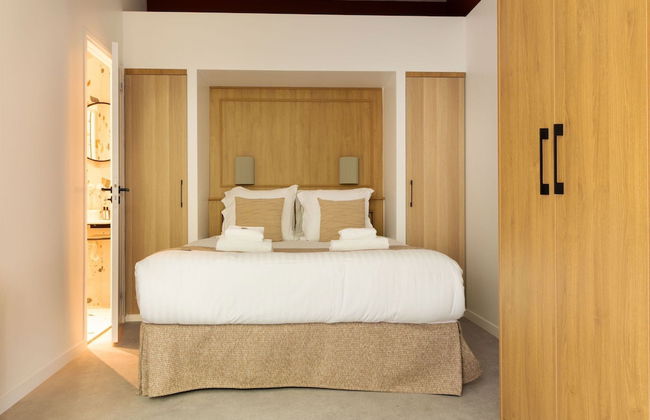 Elegance & Comfort With A/C in the Heart of 11th - Photo 2