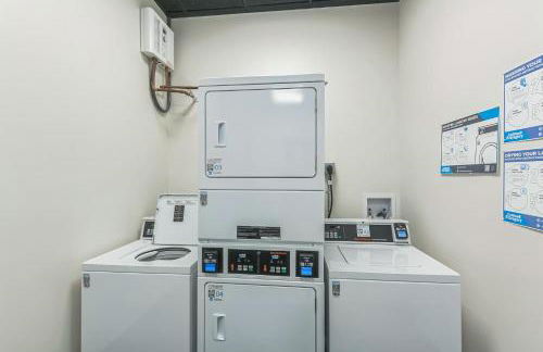 Gorgeous Apt for 8 with Rooftop & Gym Near DT - Foto 26