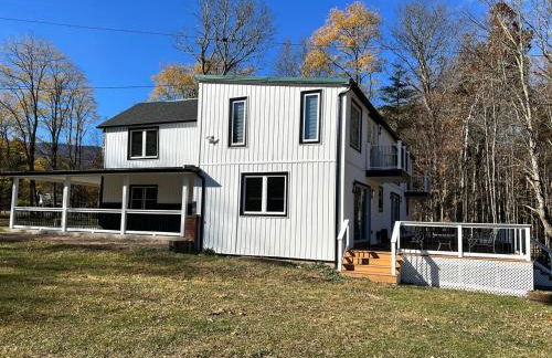 Catskills Escape Hot Tub Massage Chairs & Games - Foto 48