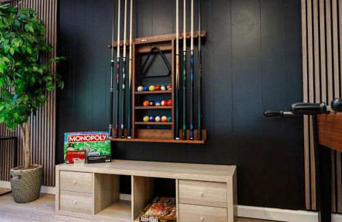 Elegant Retreat w/ Game room in Heart of OC - Foto 1