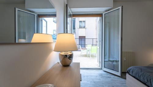 10 minuti a piedi dal mare, grande terrazza con ombrellone - Foto 4