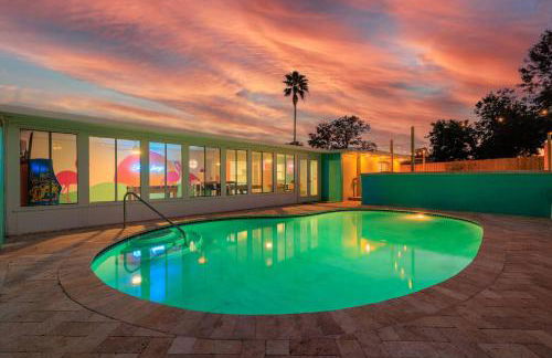 Private Pool 6 MI to Clearwater Beach Fire Pit Game Room - Photo 75