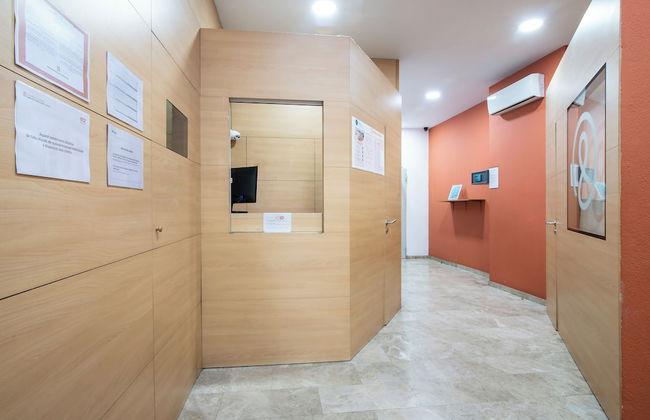 Pierre & Vacances Barcelona Sants - Foto 2