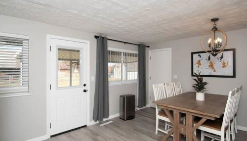 Sunny Ranch - Newly Remodeled - Photo 3