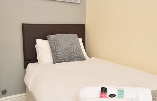 Townhouse @ 178 Ruskin Road Crewe - Photo 5