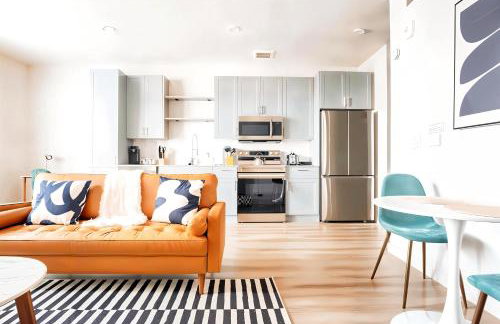 Boulevard Stays Stylish 1BR Stay Includes Pool Gym & Free Parking - Foto 9