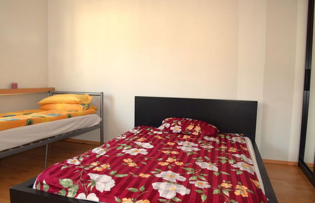 Cosy Apartment in Oberhausen With Balcony - Photo 5