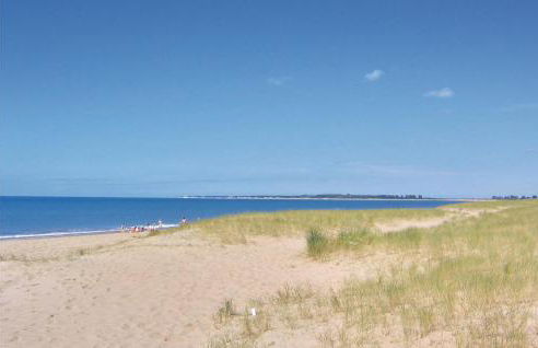 Beautiful Home In La Faute Sur Mer - Photo 14