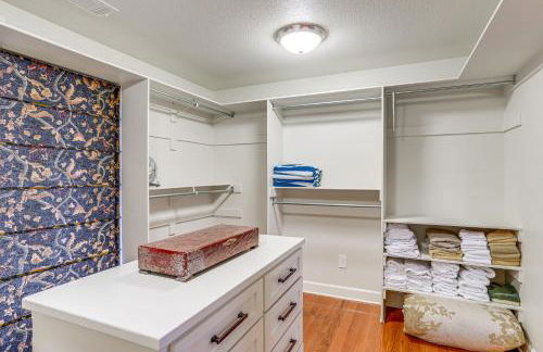 Luxe Home with Panoramic Greers Ferry Lake Views - Photo 14