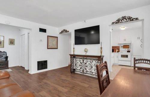 Spanish Style Apartment- Steps from Forsyth - Foto 6