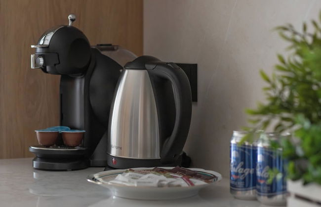 Beachside Apartment by Renters - Photo 4