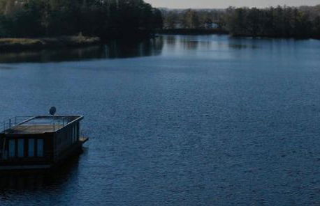 Schwimmende Ferienwohnung, Hausboot Urlaub als Festlieger am Steg - Foto 2