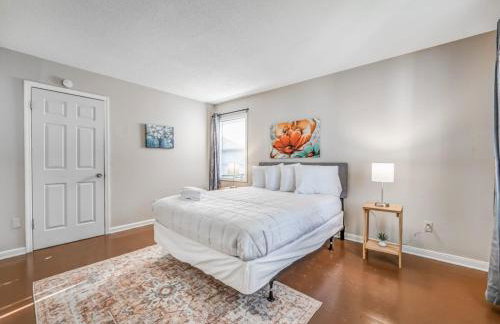 Minutes from the Airport - Wonderful Warrington - Photo 31