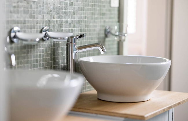 Luxury Apartment With Smart TV Free Parking Large Garden - Photo 22