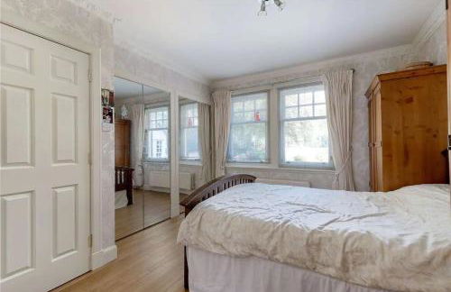 Superb 5 bedroom Villa 16 mins from City Centre - Foto 19