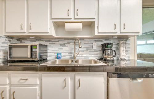 Direct Beach Access and View Satellite Beach Condo! - Foto 6