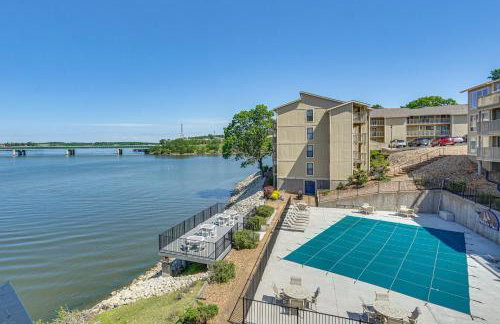 Lakefront Osage Beach Condo w/ Balcony & Pool - Foto 19
