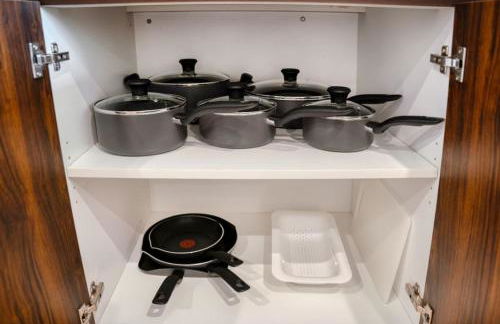 Exclusive 1BR Apt with NYC View - Foto 17