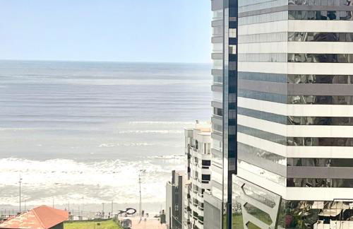 Apartamento vista mar, 2 quartos, garagem - COMPLETO - Foto 4