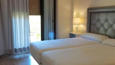 Apartamento espacioso muy tranquilo con piscinas y jardines cercano a la playa - Photo 5