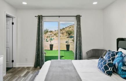 Desert Villa - EV, Hot Tub, Grill, Bar, Games, RV Parking in Twentynine Palms Downtown - Foto 46