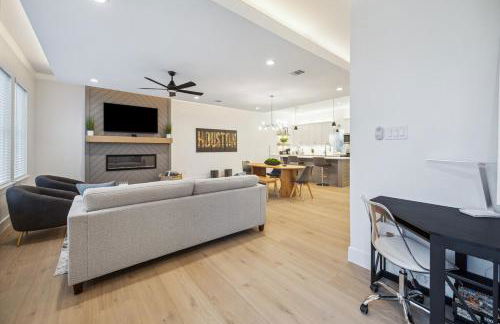 Houston- Downtown, NRG, Med Center, City Views, U of H & TSU, Rodeo - Photo 34